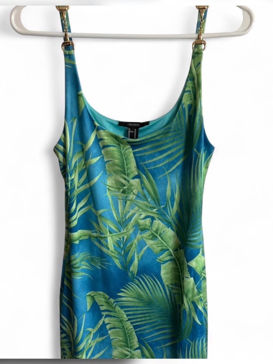 Forever 21 Dresses & Skirts - Forever 21 Blue and Green Tropical Leaf Cami